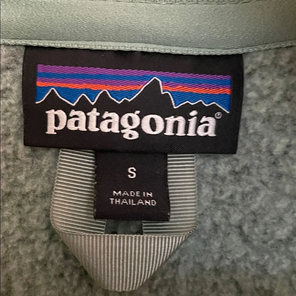 Patagonia Green Quarter-Zip Sweatshirt - Picture 2 of 2